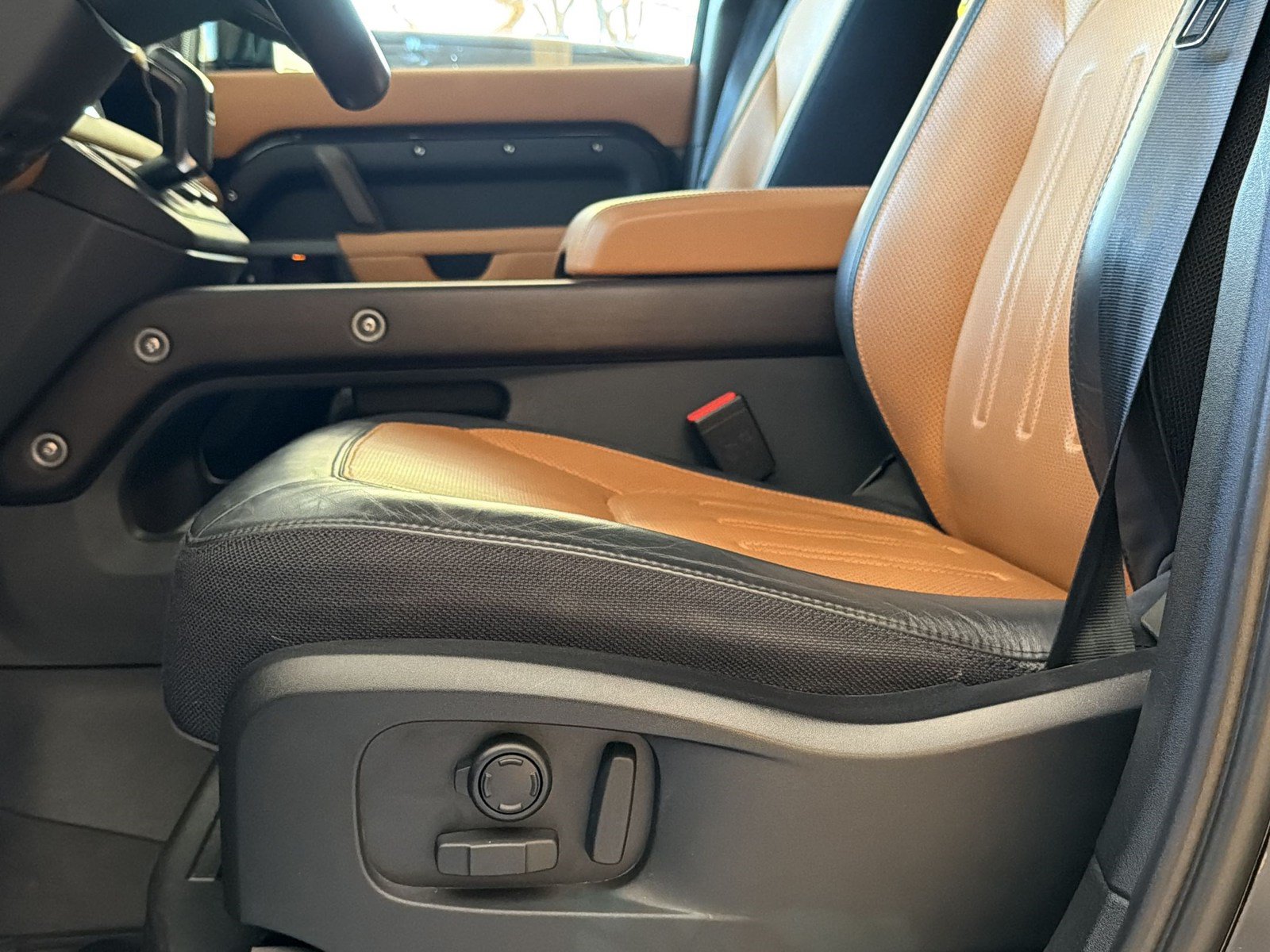 Used 2020 Land Rover Defender 110 X AWD/4WD image 15