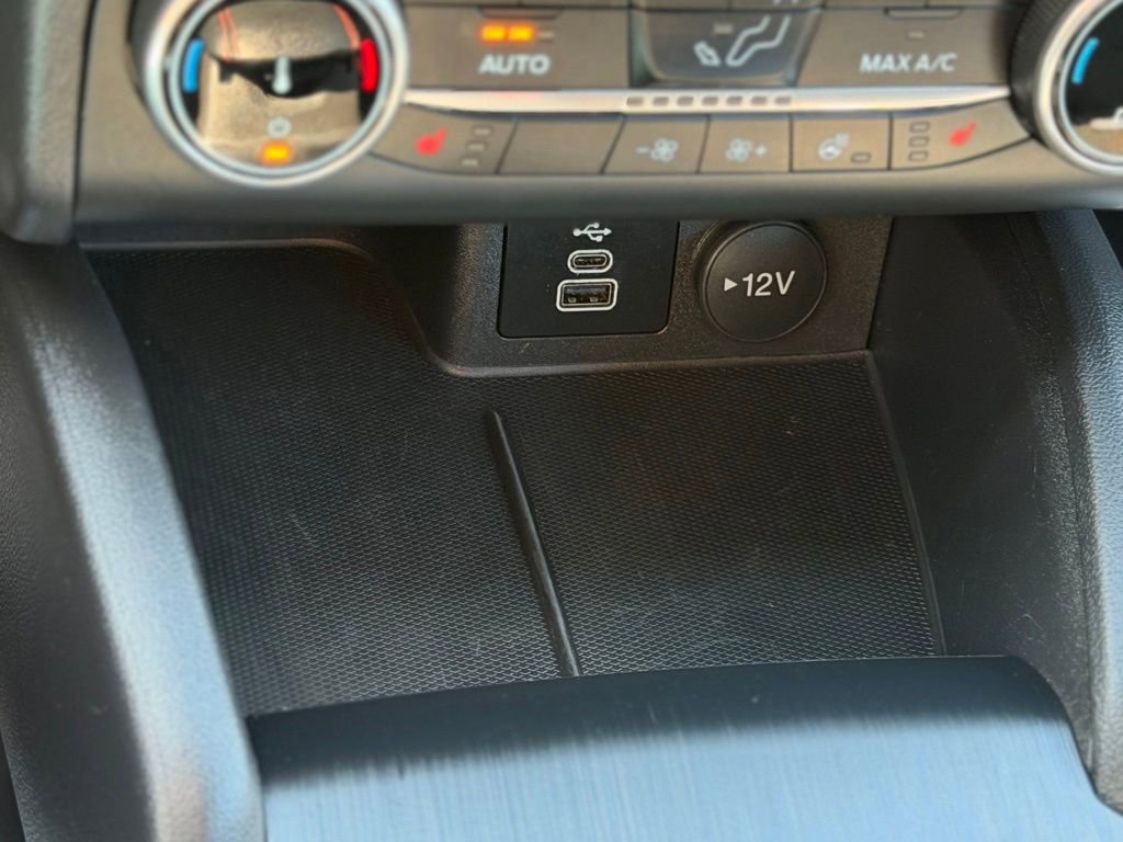 Used 2025 Ford Escape ST-Line Select AWD/4WD image 16