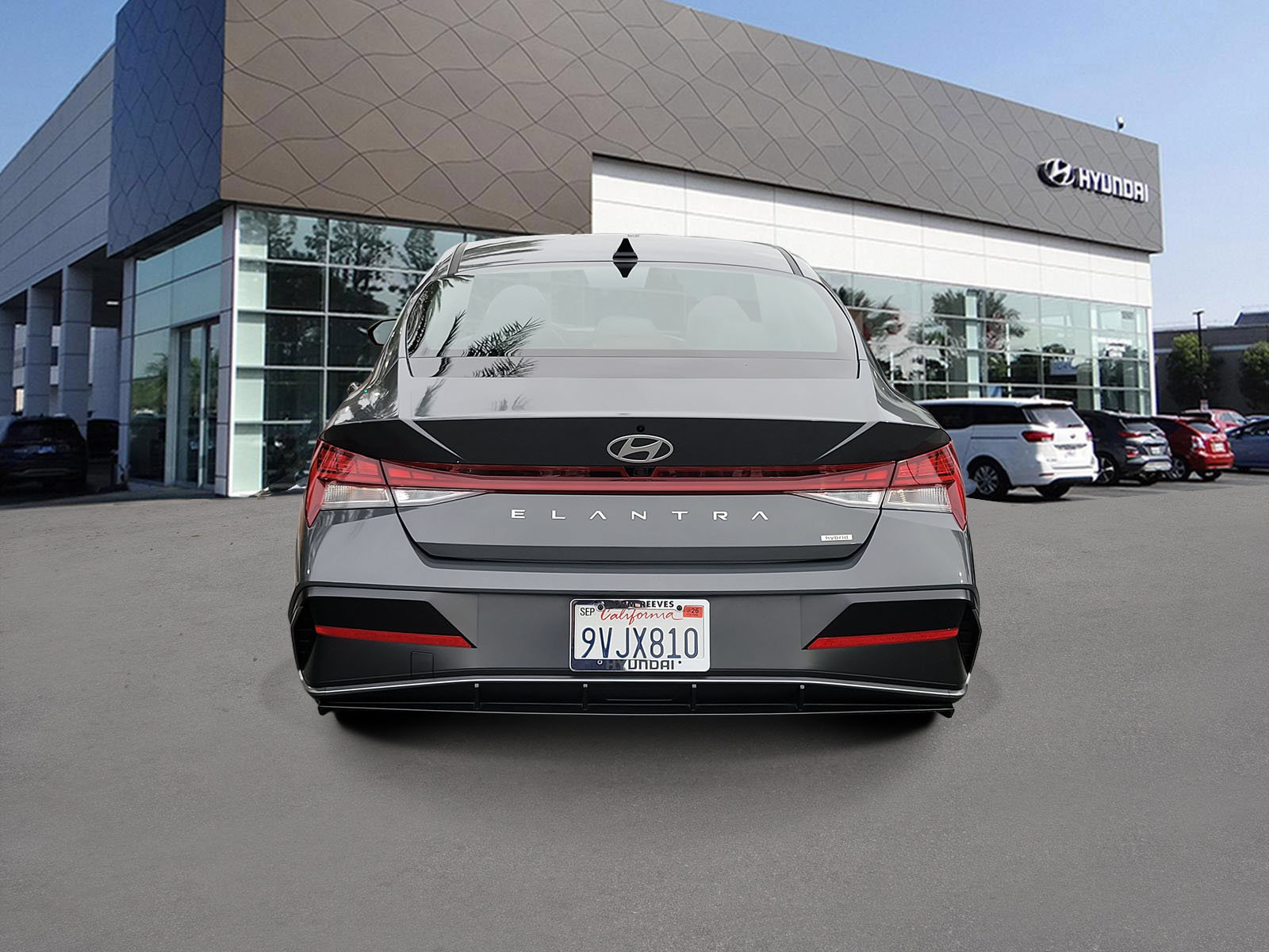 Certified 2025 Hyundai Elantra Limited FWD image 4
