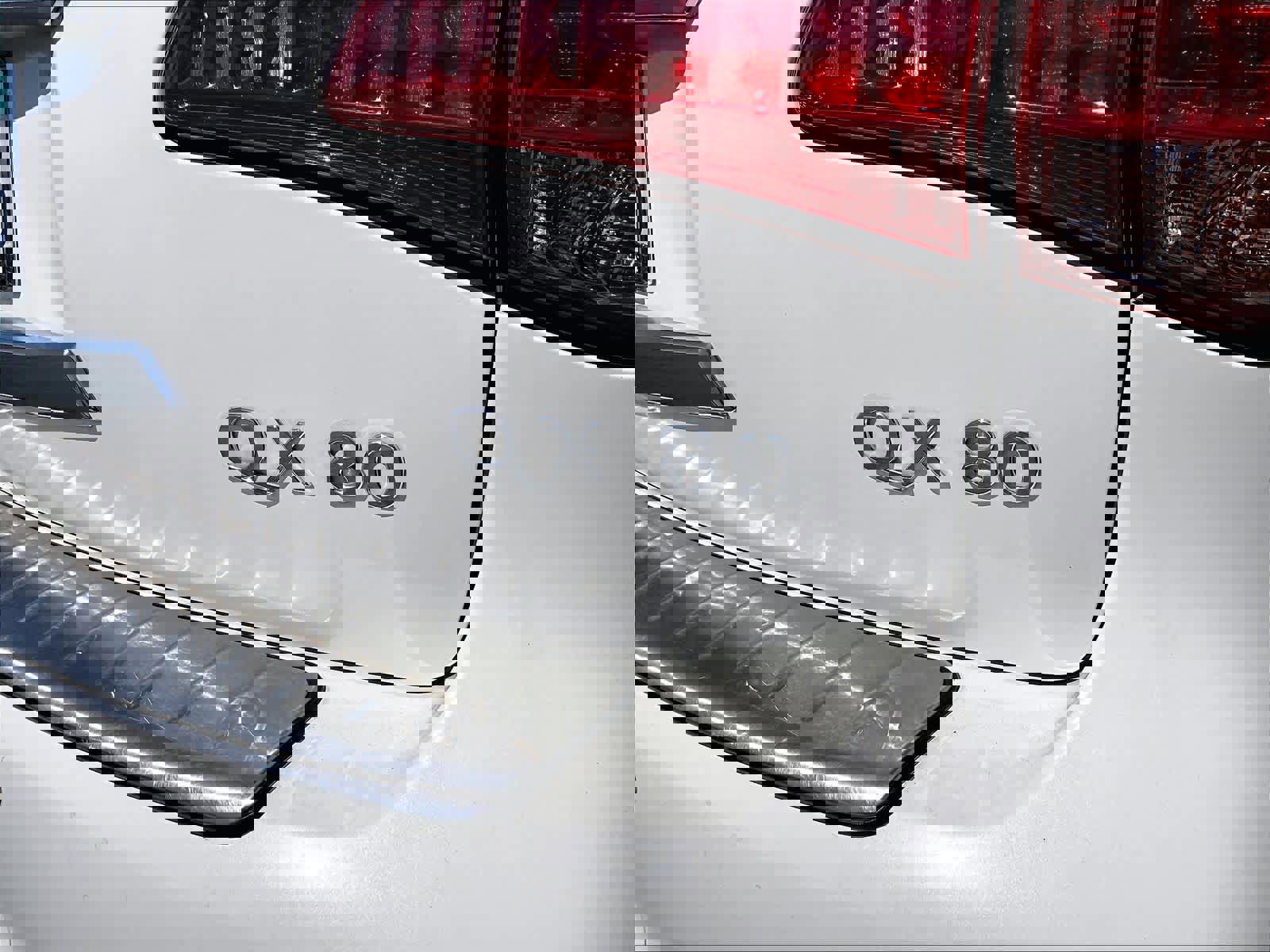 Used 2014 INFINITI QX80 2WD w/ Theater Package image 10