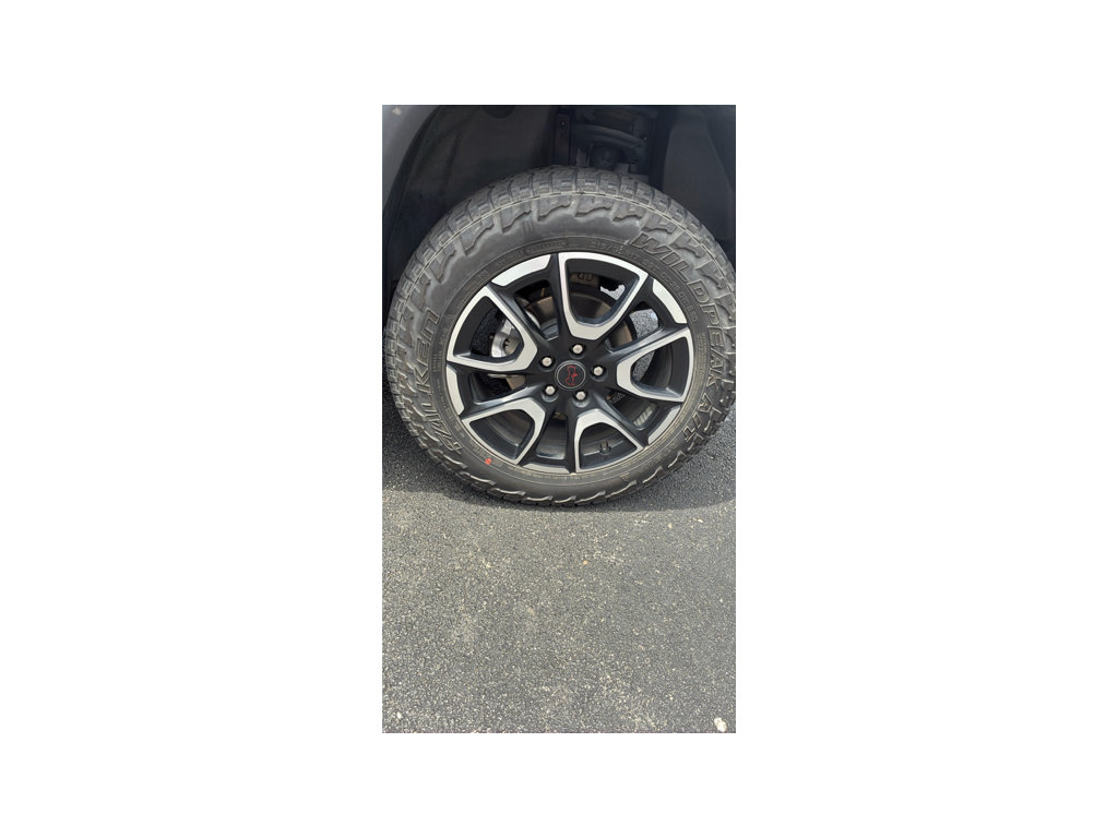 Used 2025 Jeep Compass Trailhawk AWD/4WD image 25