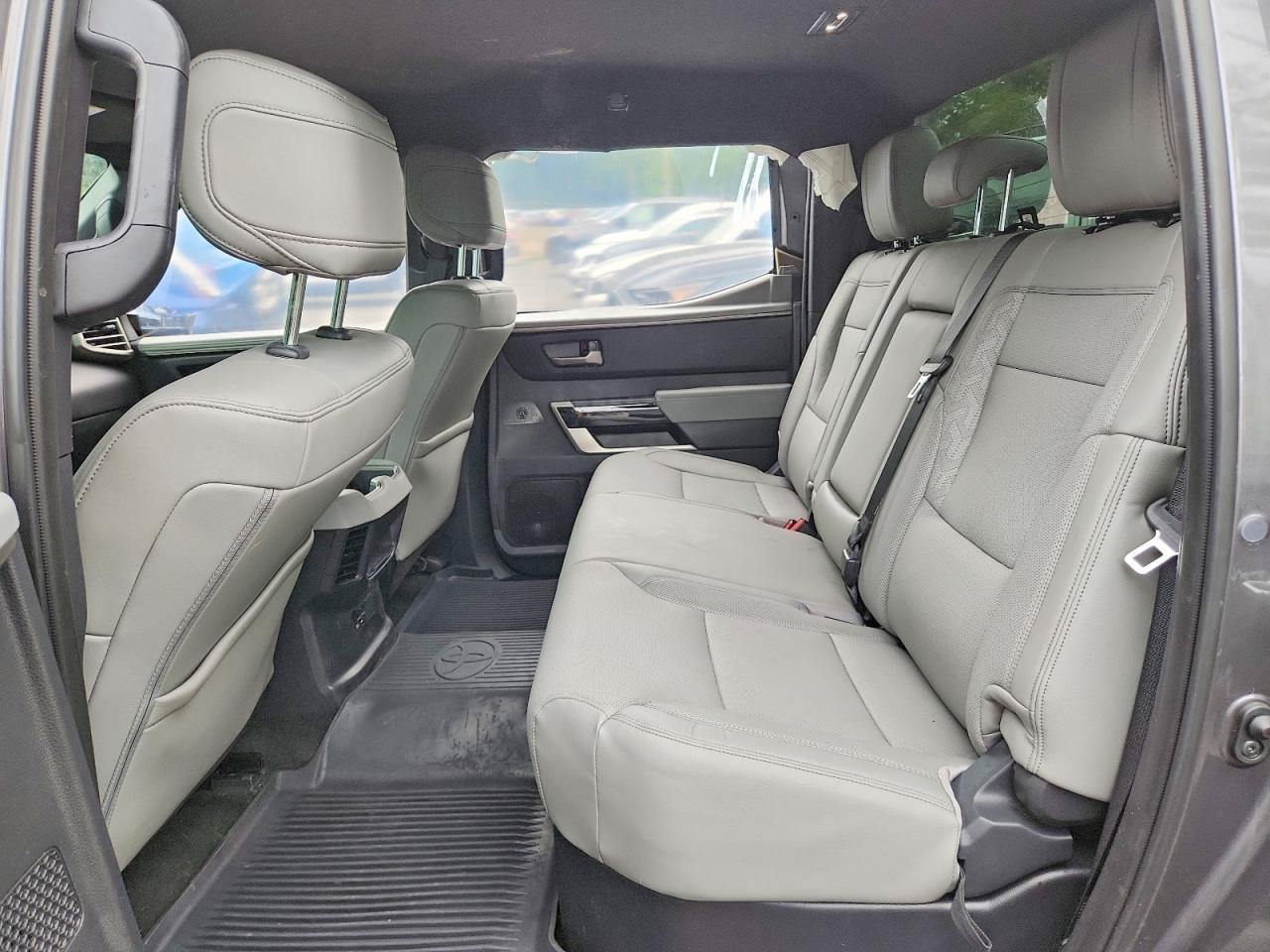 Used 2025 Toyota Tundra Limited AWD/4WD image 6