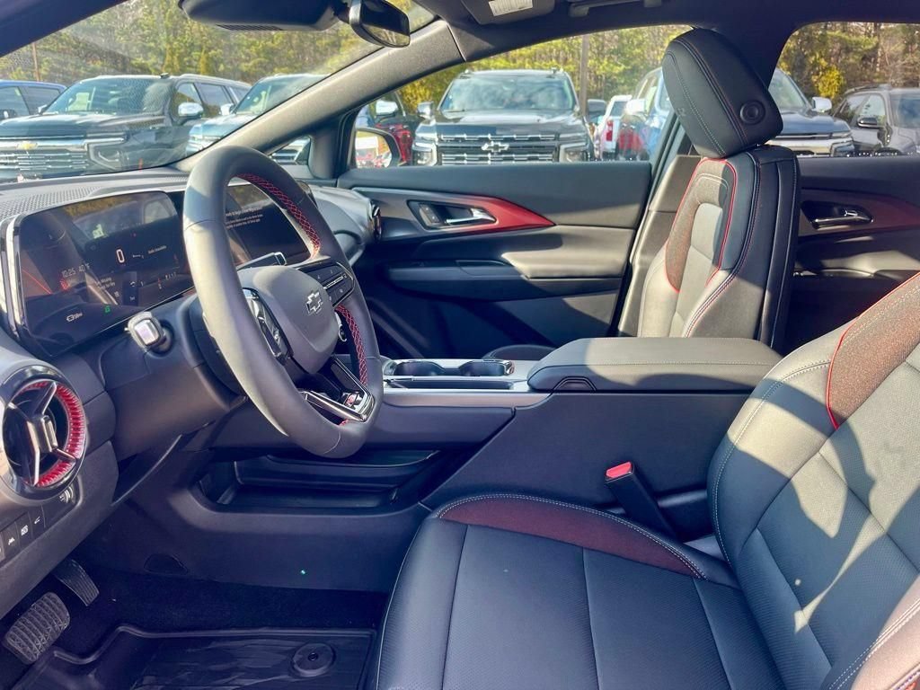 New 2026 Chevrolet Equinox EV RS w/ LPO, All-Weather Mat Package FWD image 11