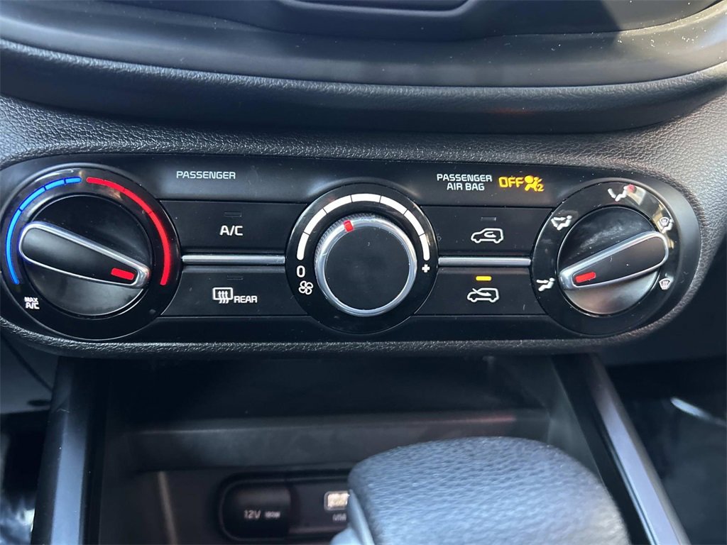 Used 2025 Kia Soul LX w/ LX Technology Package image 29