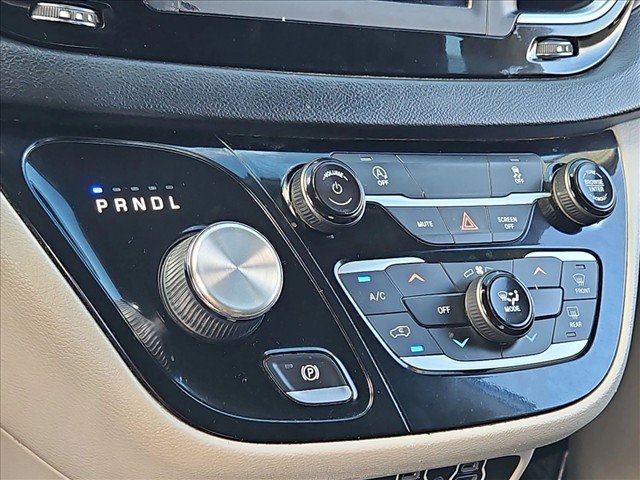 Used 2021 Chrysler Voyager Lxi FWD image 10