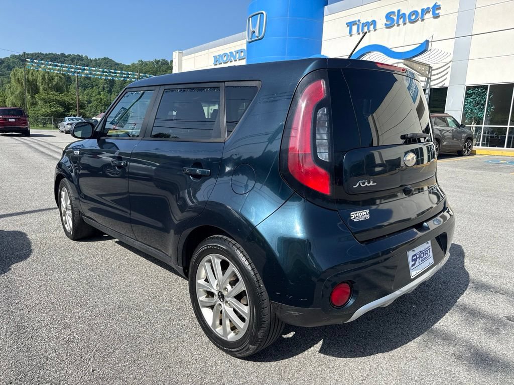 Used 2018 Kia Soul + FWD image 8