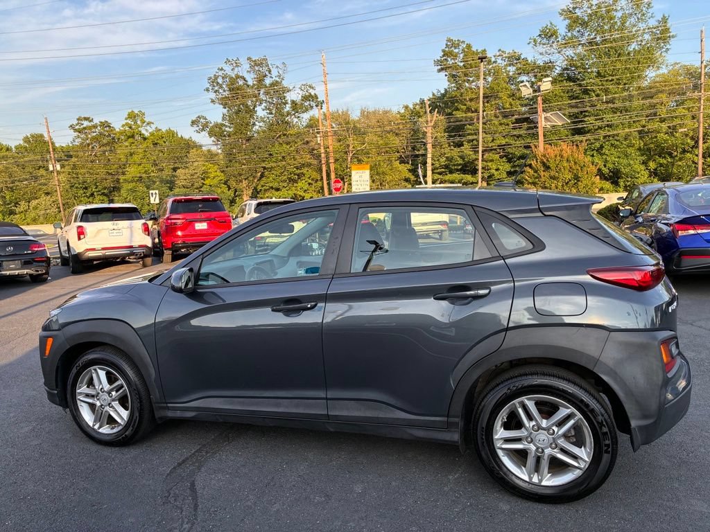 Used 2021 Hyundai Kona SE FWD image 3