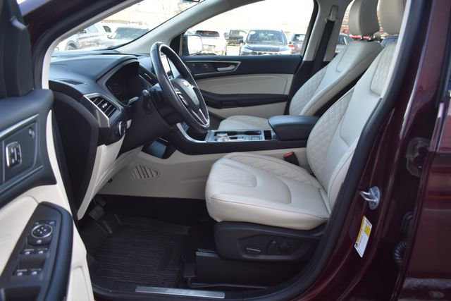 Used 2023 Ford Edge Titanium w/ Class II Trailer Tow Package image 13