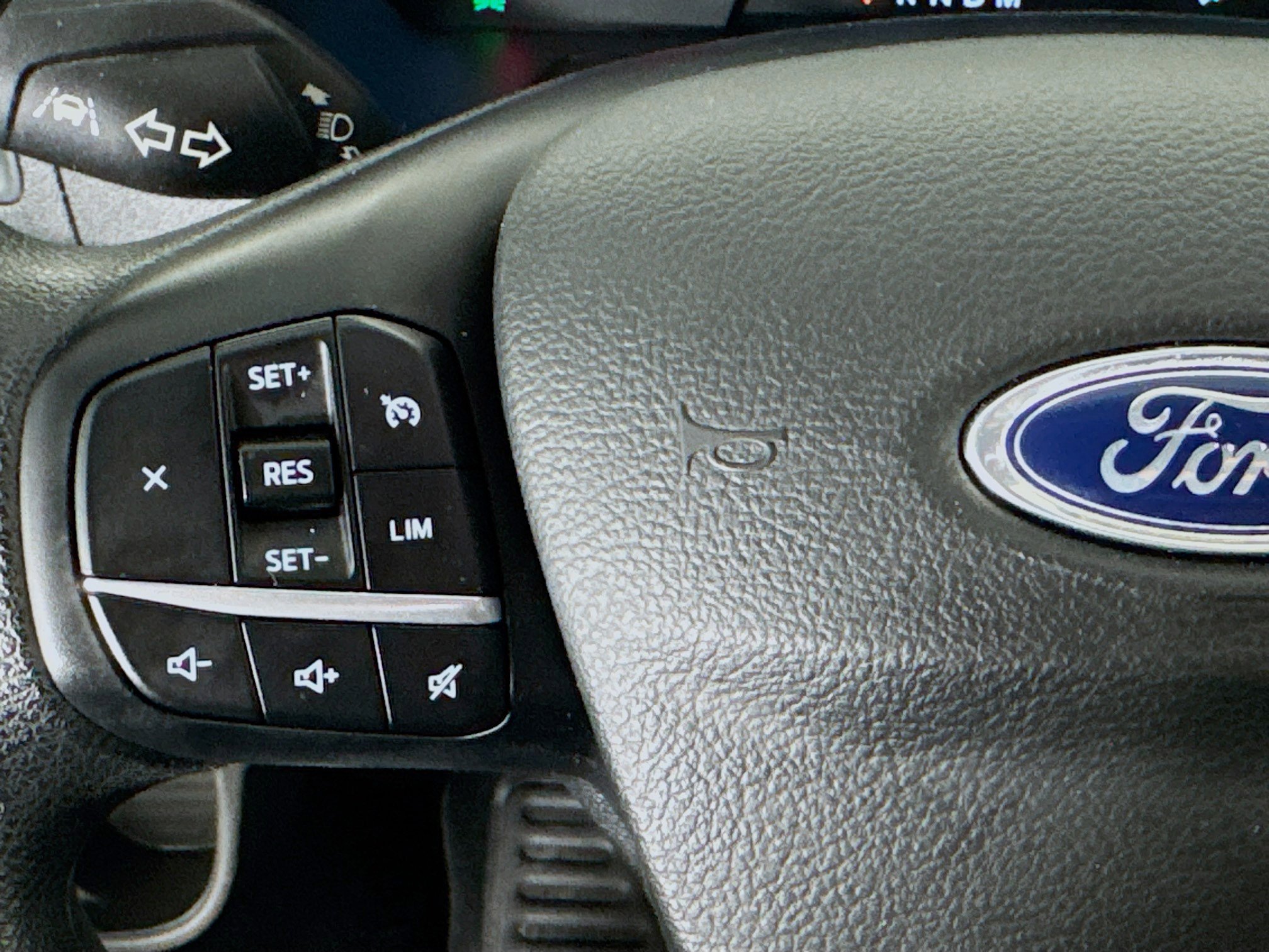 Used 2023 Ford Transit 350 XLT image 13