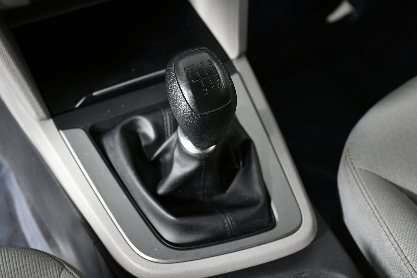 Used 2017 Hyundai Elantra SE image 15