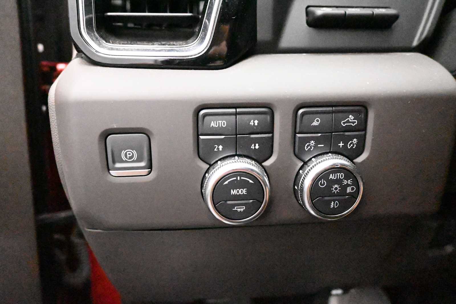 Used 2024 GMC Sierra 2500 Denali w/ Technology Package AWD/4WD image 20