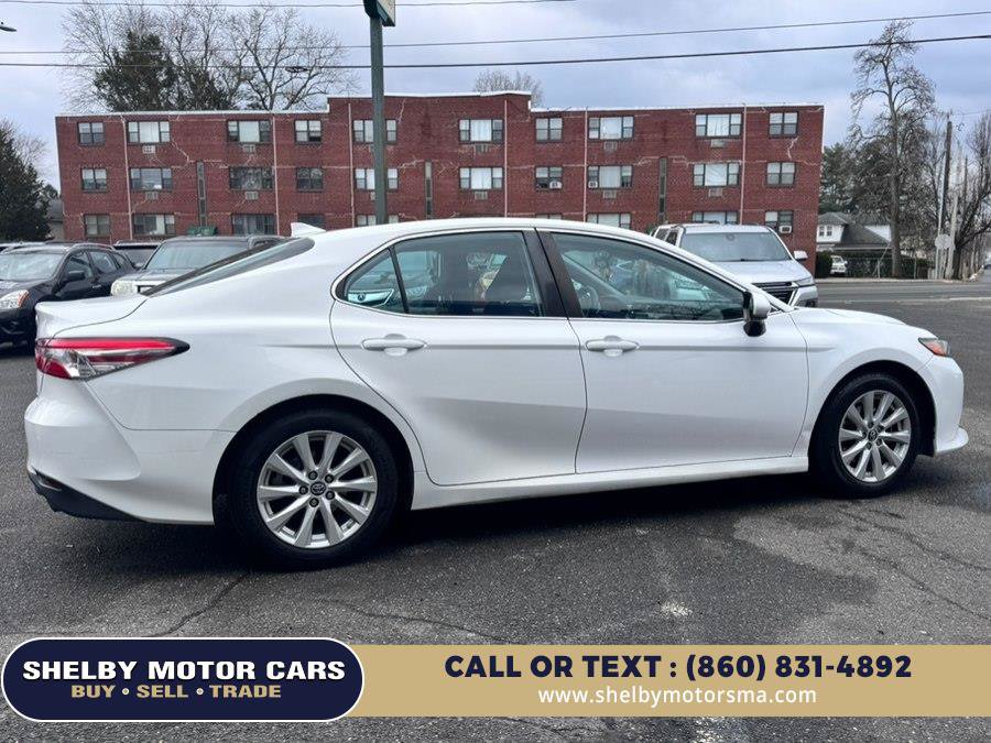 Used 2019 Toyota Camry LE w/ Carpet Mat Package FWD image 5