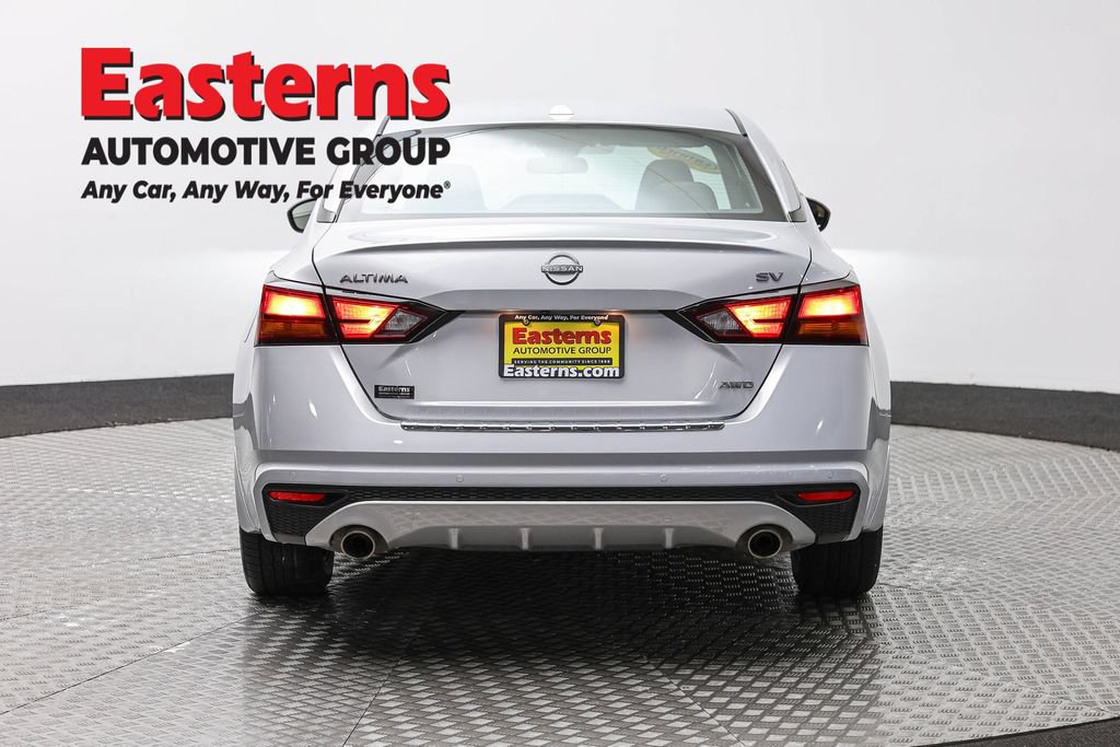 Used 2023 Nissan Altima 2.5 SV w/ SV Premium Package AWD/4WD image 6