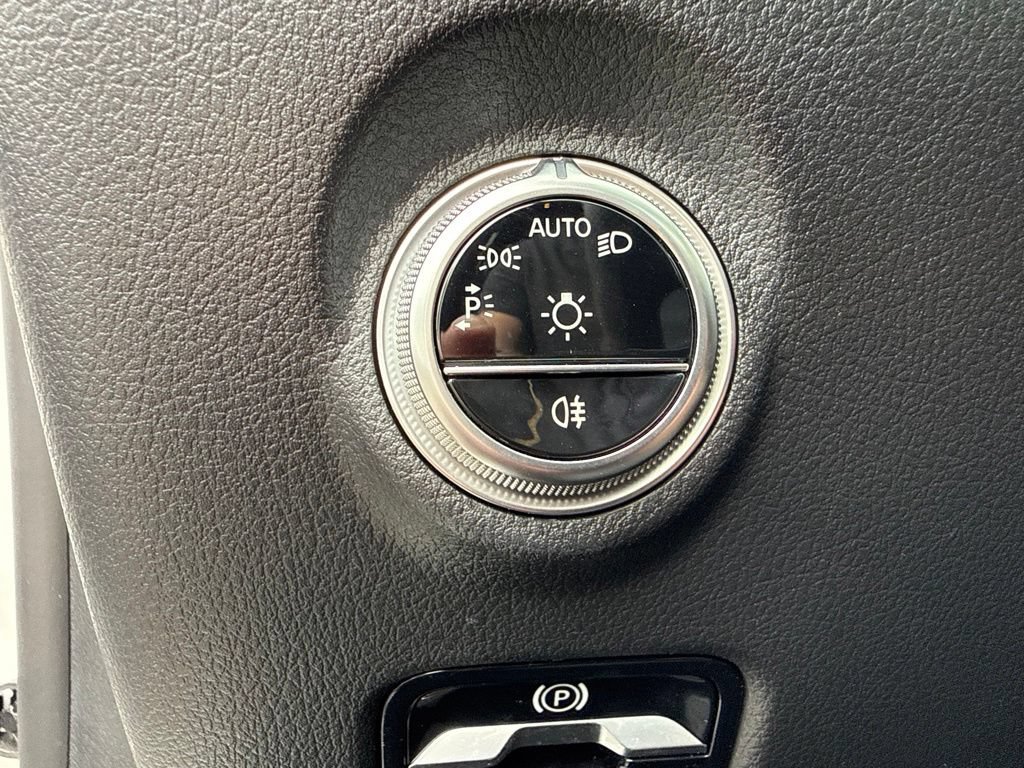 Used 2023 Mercedes-Benz C 300 4MATIC Sedan image 23
