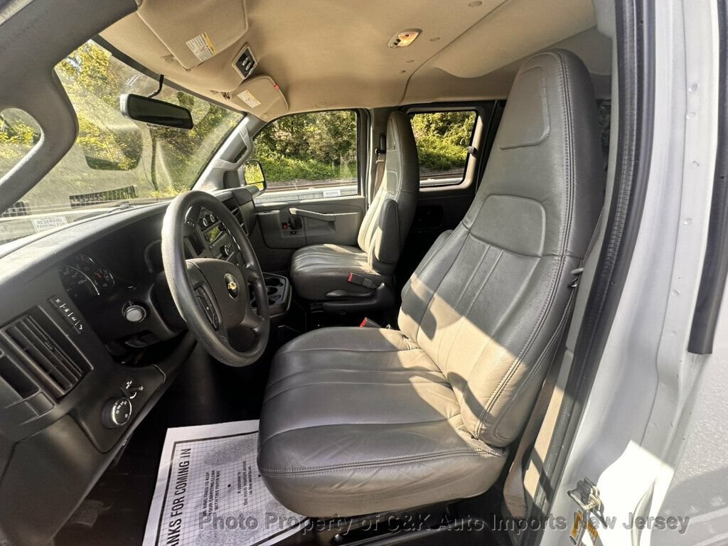 Used 2022 Chevrolet Express 3500 LS RWD image 17