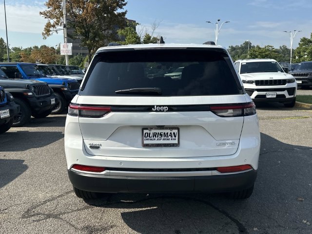 New 2026 Jeep Grand Cherokee Limited w/ Trailer Tow Package AWD/4WD image 3