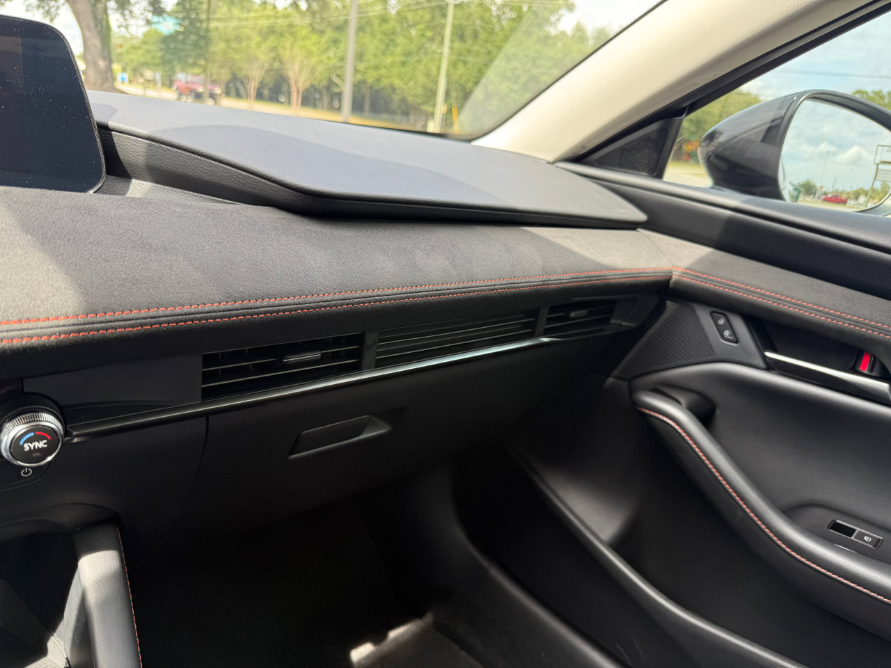 Used 2024 MAZDA MAZDA3 s image 37