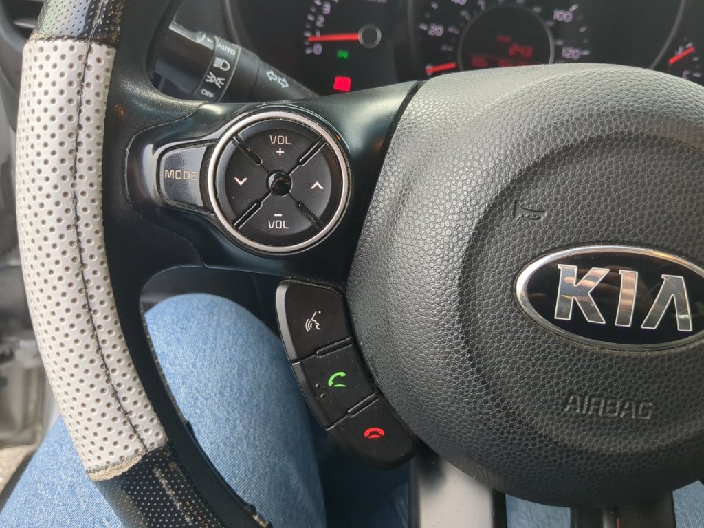 Used 2019 Kia Soul FWD image 26