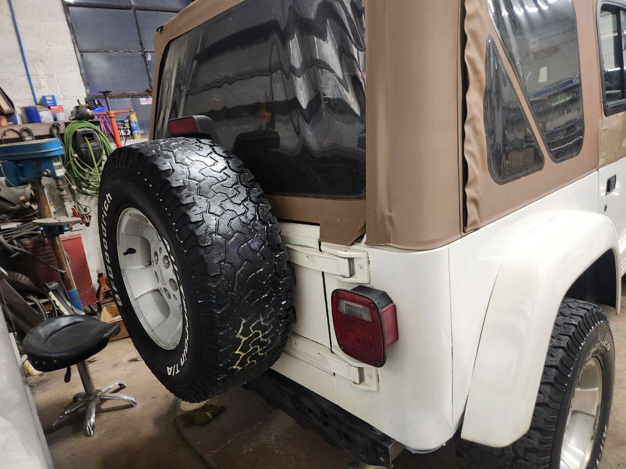 Used 2000 Jeep Wrangler Sahara image 6