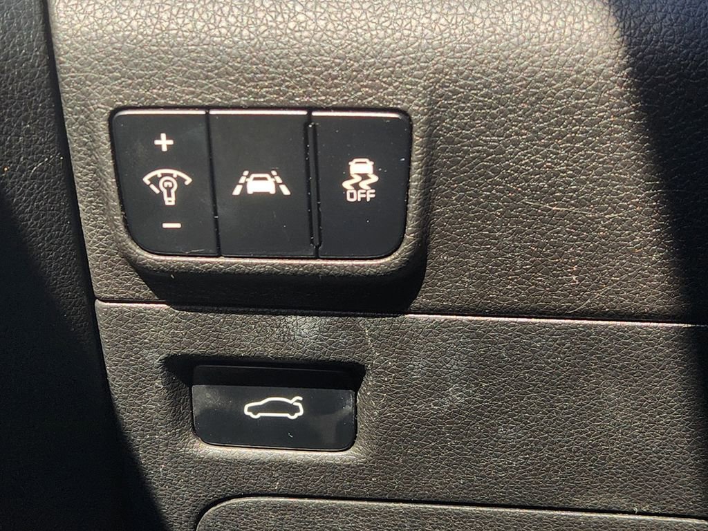 Used 2023 Kia K5 LXS image 23