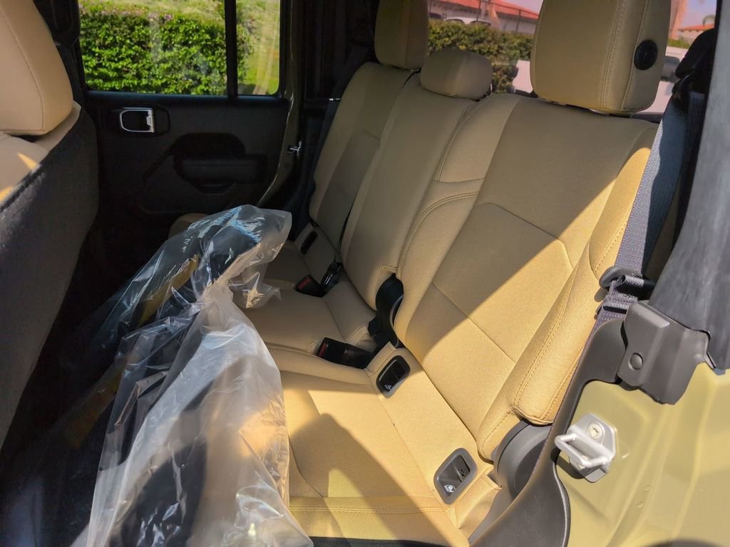 New 2026 Jeep Gladiator Willys AWD/4WD image 21