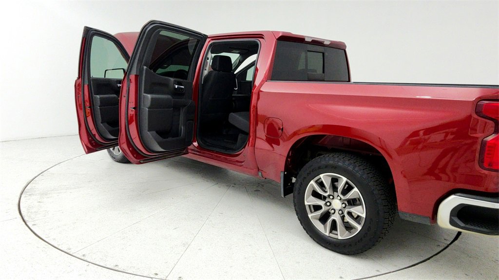 Used 2020 Chevrolet Silverado 1500 LT w/ Texas Edition image 11