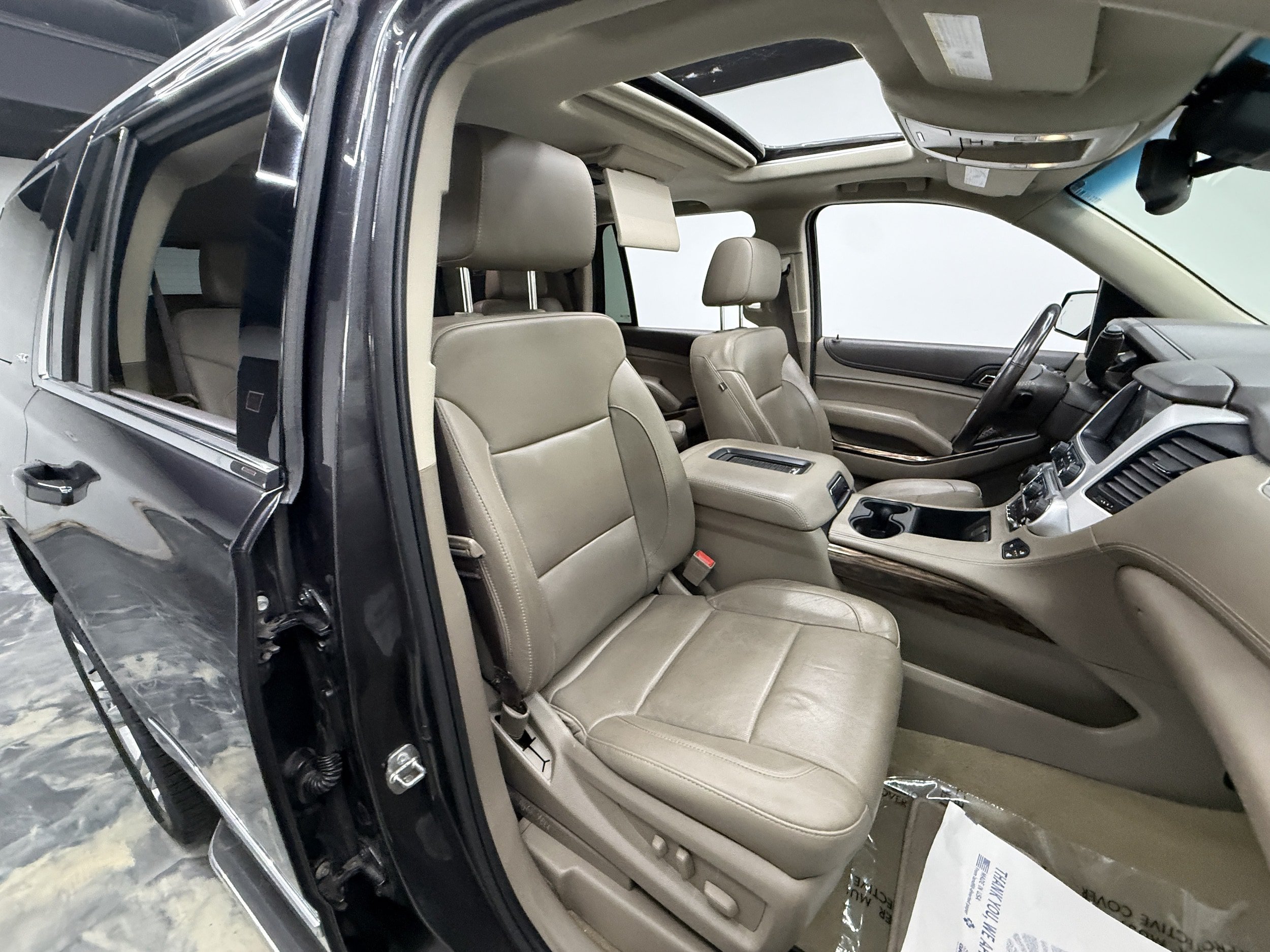 Used 2017 GMC Yukon SLT AWD/4WD image 25
