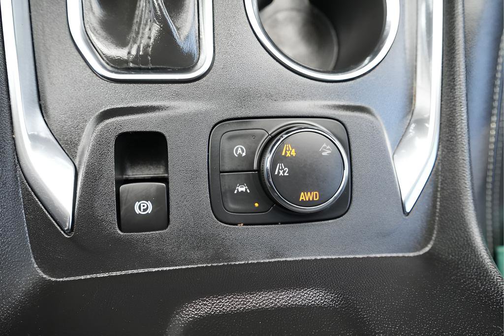 Used 2023 Chevrolet Traverse LT w/ LT Premium Package AWD/4WD image 36