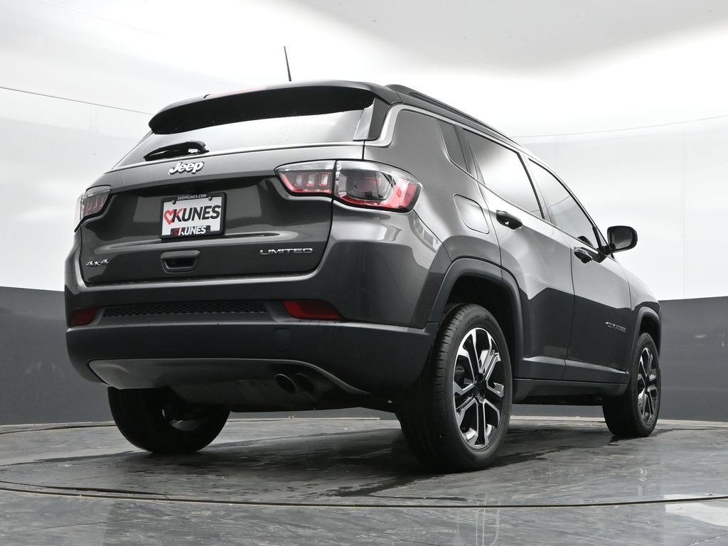 Used 2022 Jeep Compass Limited w/ Sun and Sound Group AWD/4WD image 40