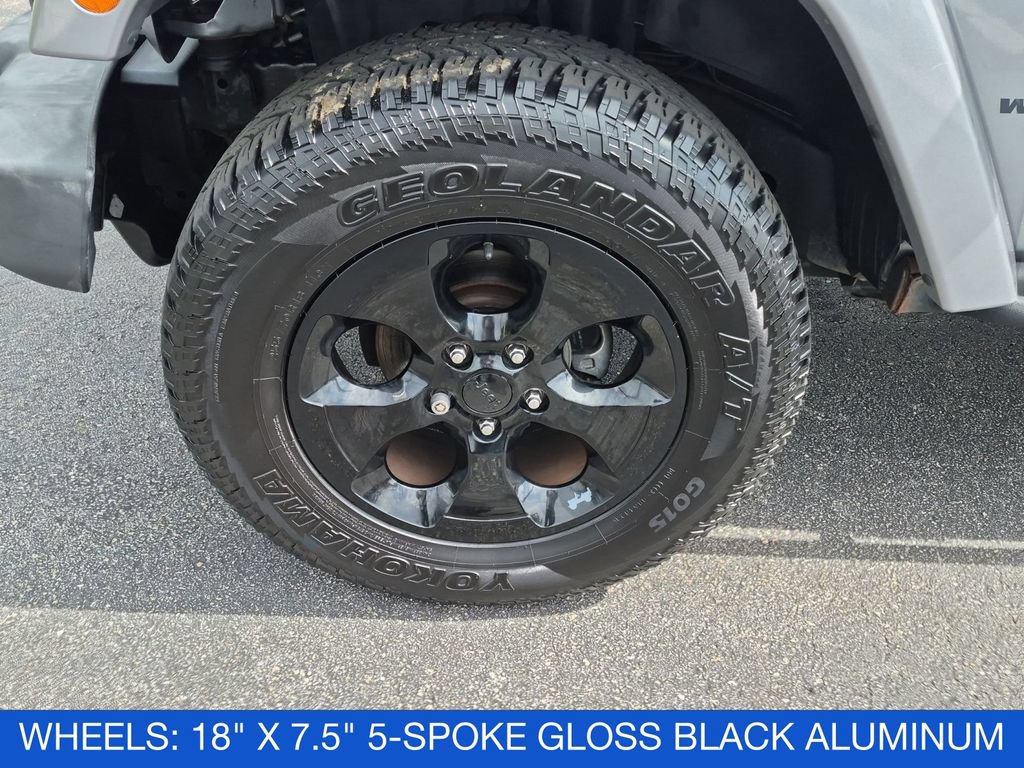 Used 2015 Jeep Wrangler Unlimited Sahara AWD/4WD image 10