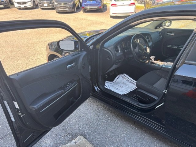 Used 2023 Dodge Charger SXT image 10