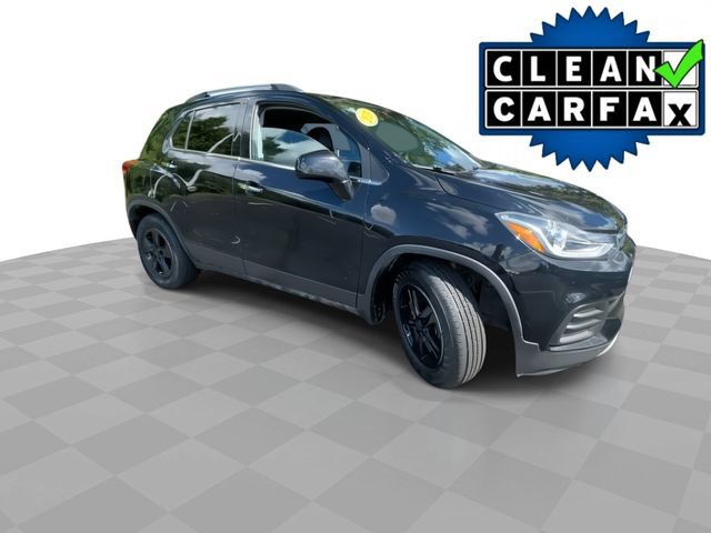 Used 2019 Chevrolet Trax LT w/ LT Convenience Package FWD image 2