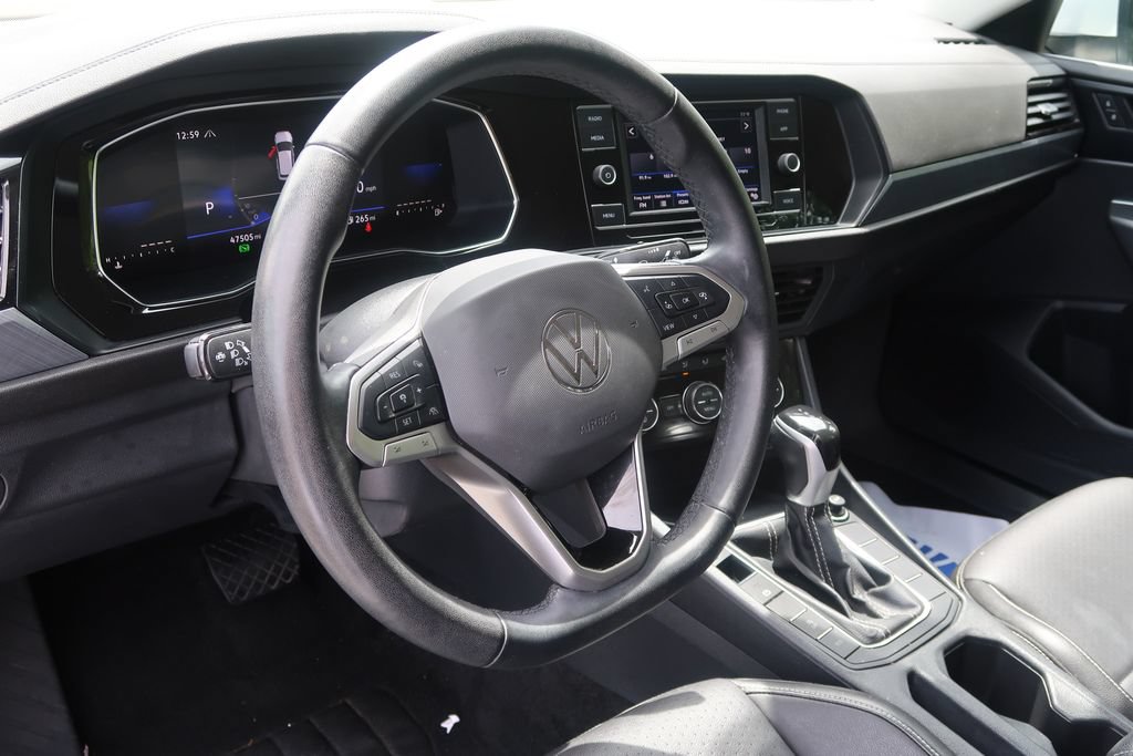 Used 2023 Volkswagen Jetta SE FWD image 23