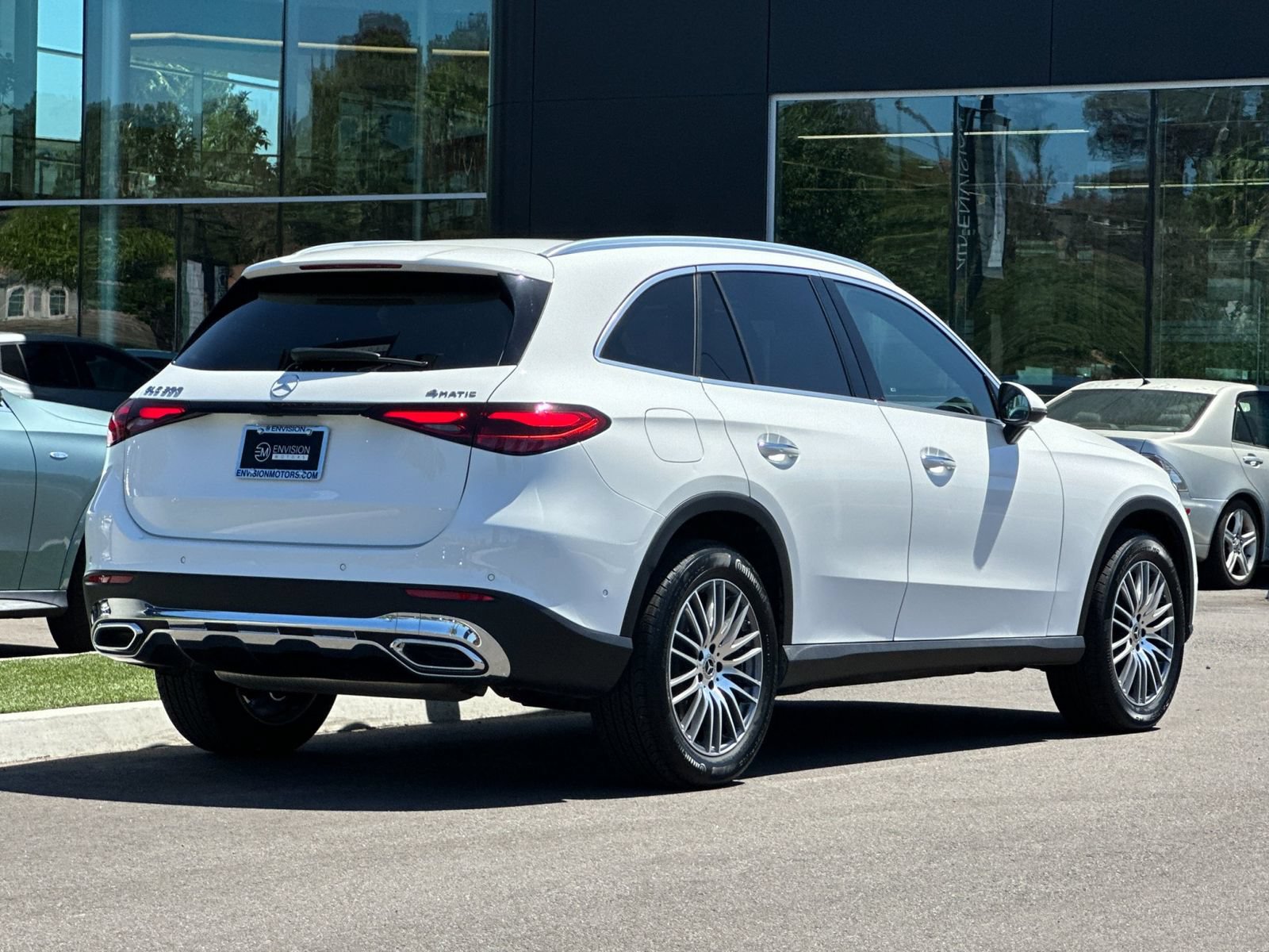 Used 2026 Mercedes-Benz GLC 300 4MATIC image 3