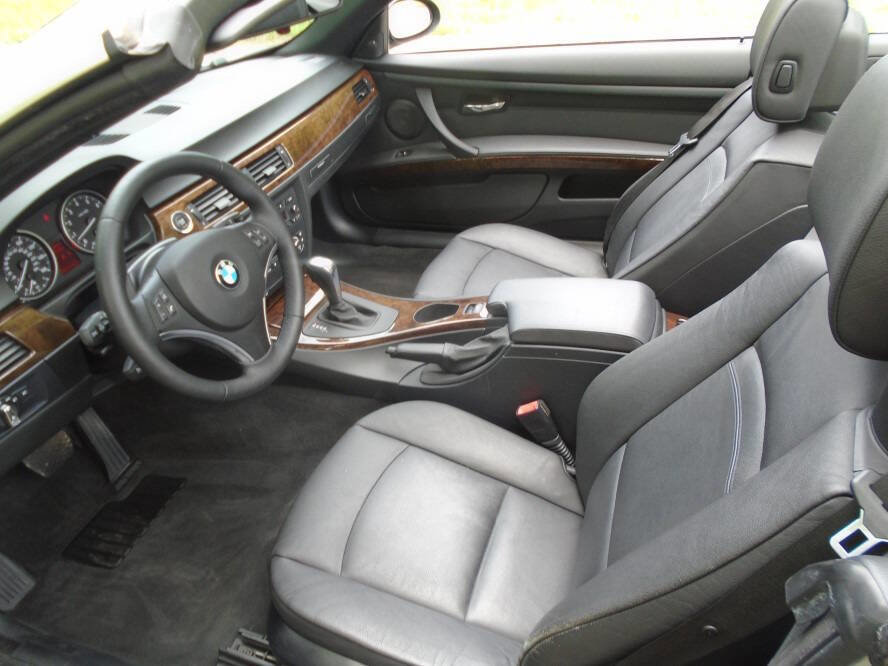 Used 2009 BMW 328i Convertible RWD image 10