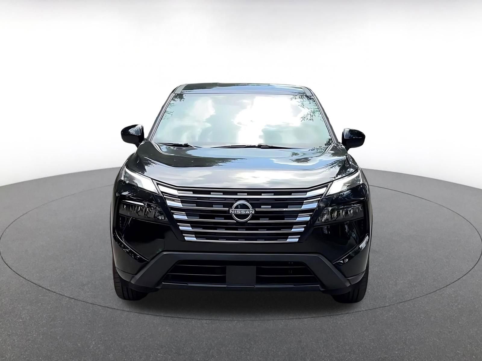 Used 2025 Nissan Rogue SV FWD image 4