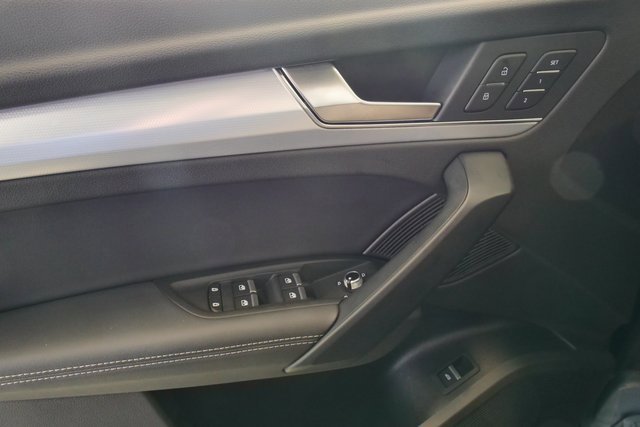 Certified 2025 Audi Q5 Prestige w/ Prestige Package image 31