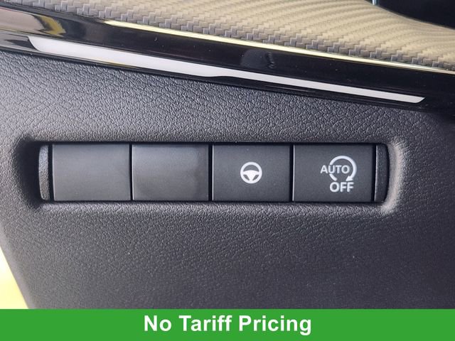 New 2025 Nissan Kicks SR FWD image 17