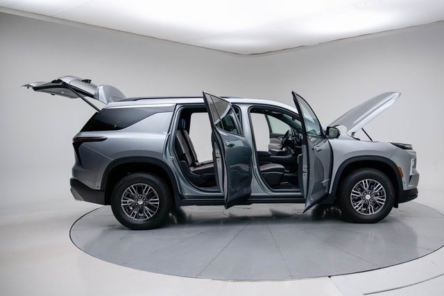 New 2026 Chevrolet Traverse LT w/ Enhanced Driving Package image 14