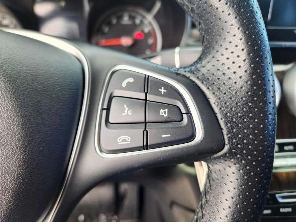 Used 2017 Mercedes-Benz GLC 300 4MATIC image 21