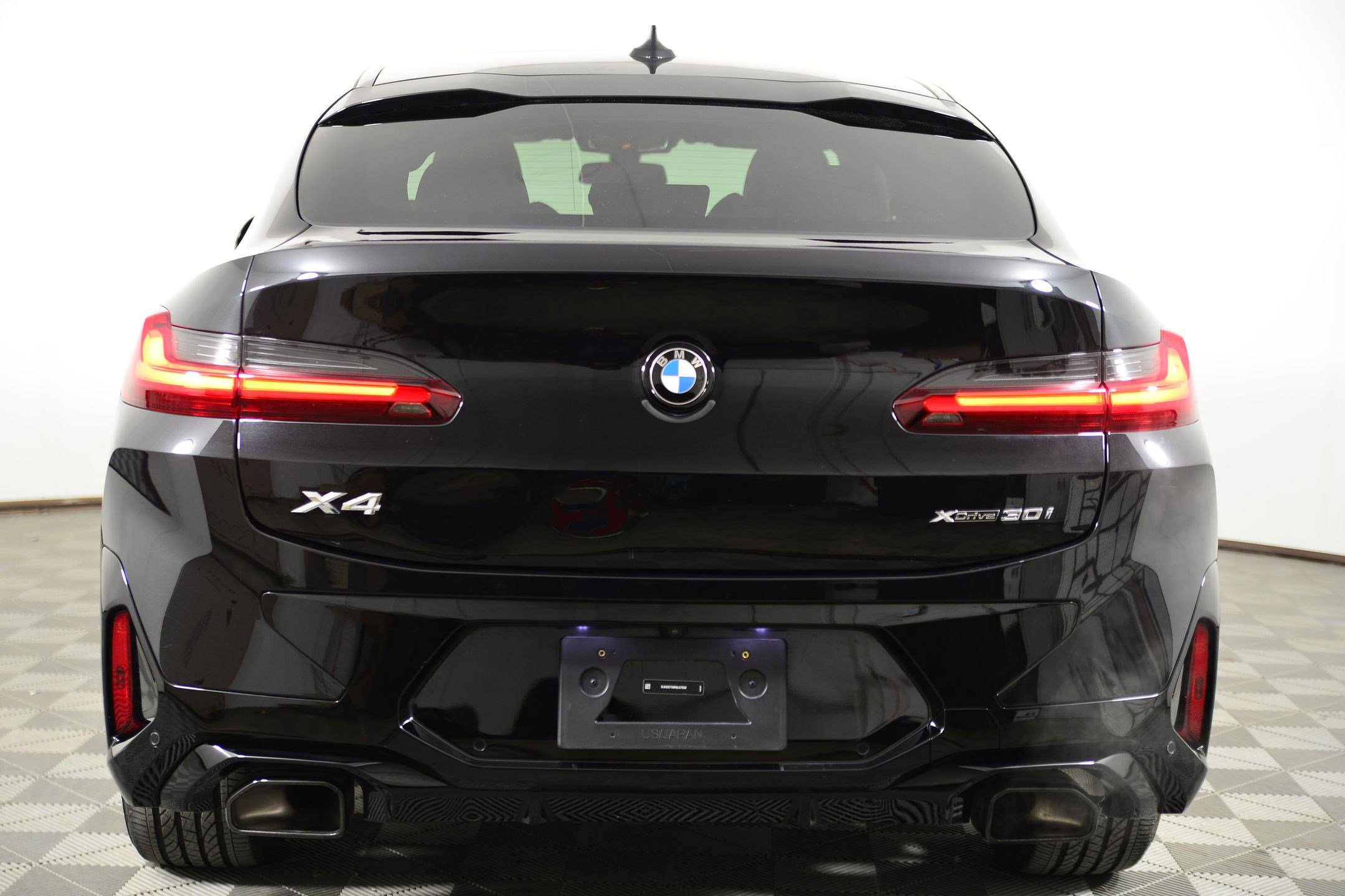 Used 2024 BMW X4 xDrive30i w/ Premium Package image 8