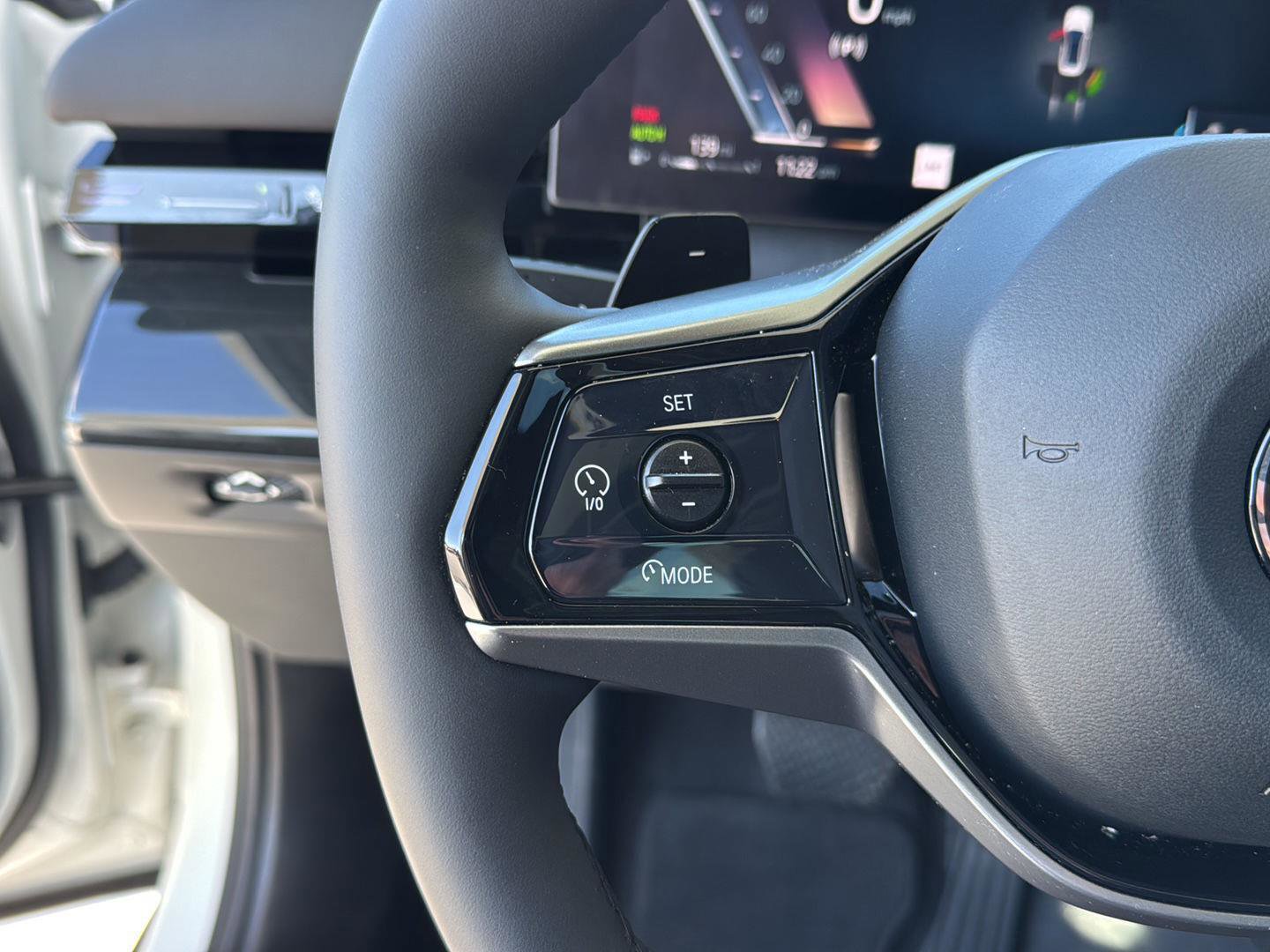 Certified 2025 BMW 530i w/ Premium Package image 18