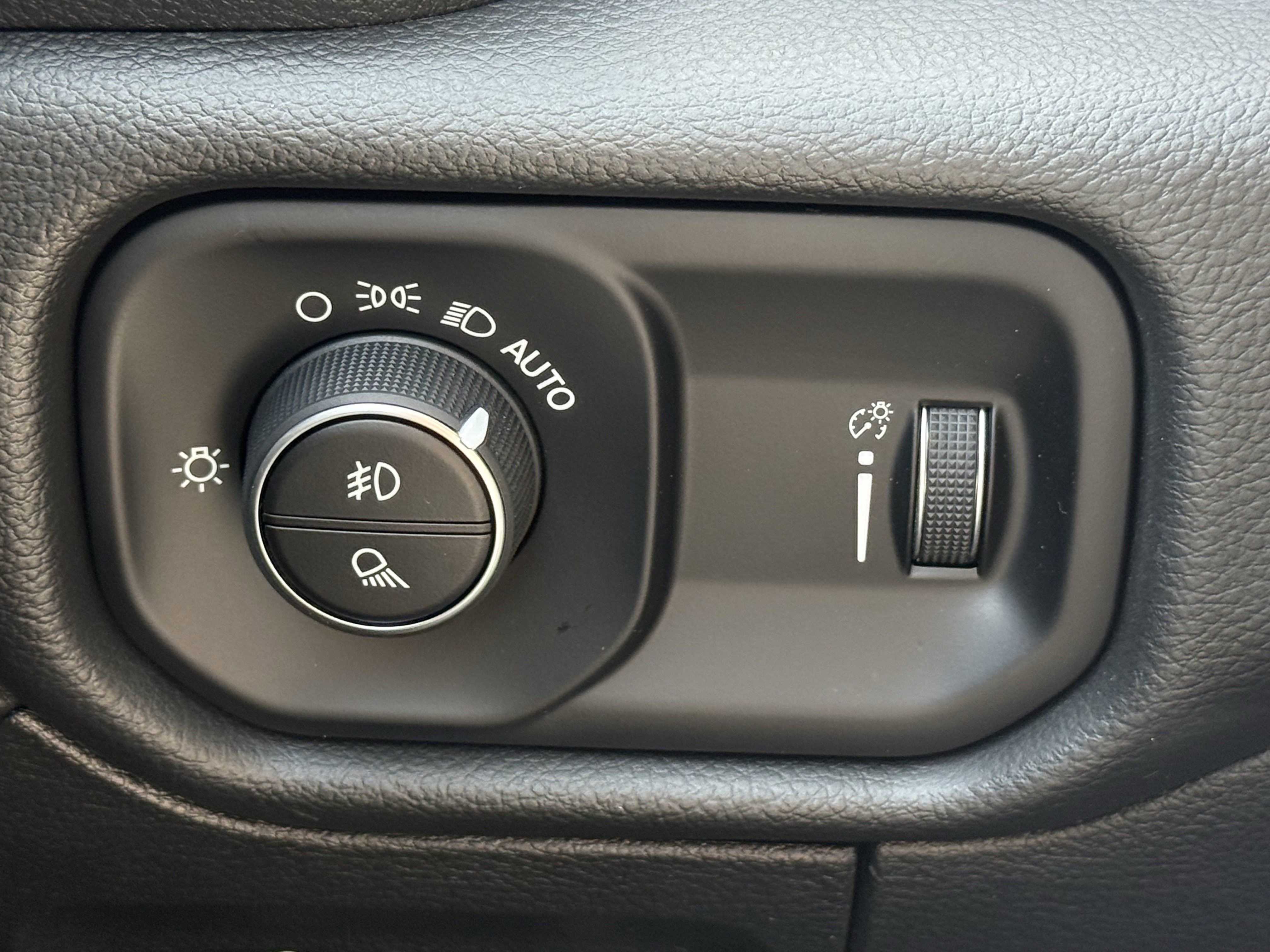 Used 2025 RAM 1500 Big Horn image 26