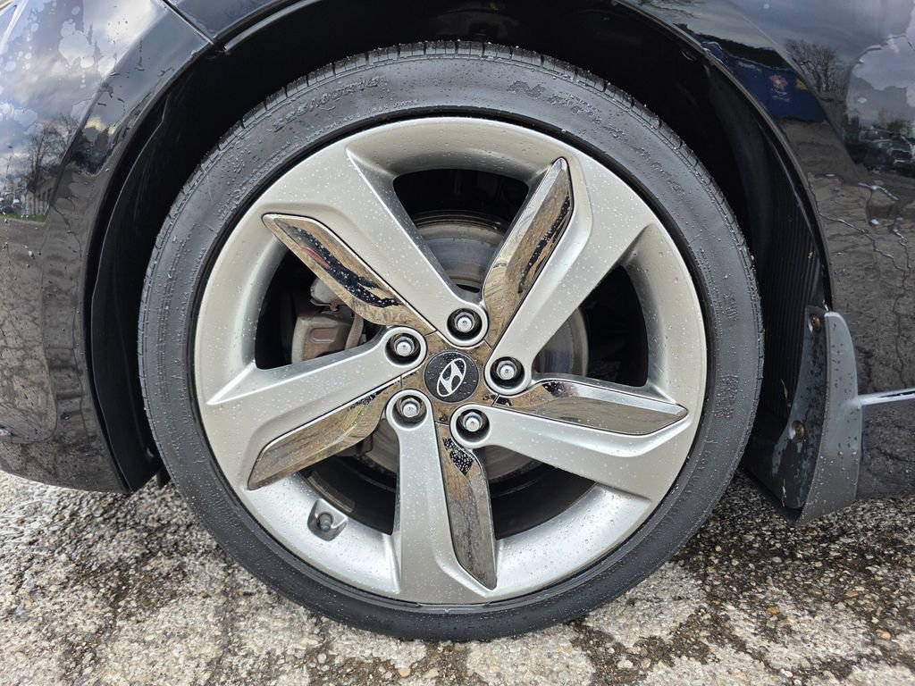 Used 2013 Hyundai Veloster Turbo image 11