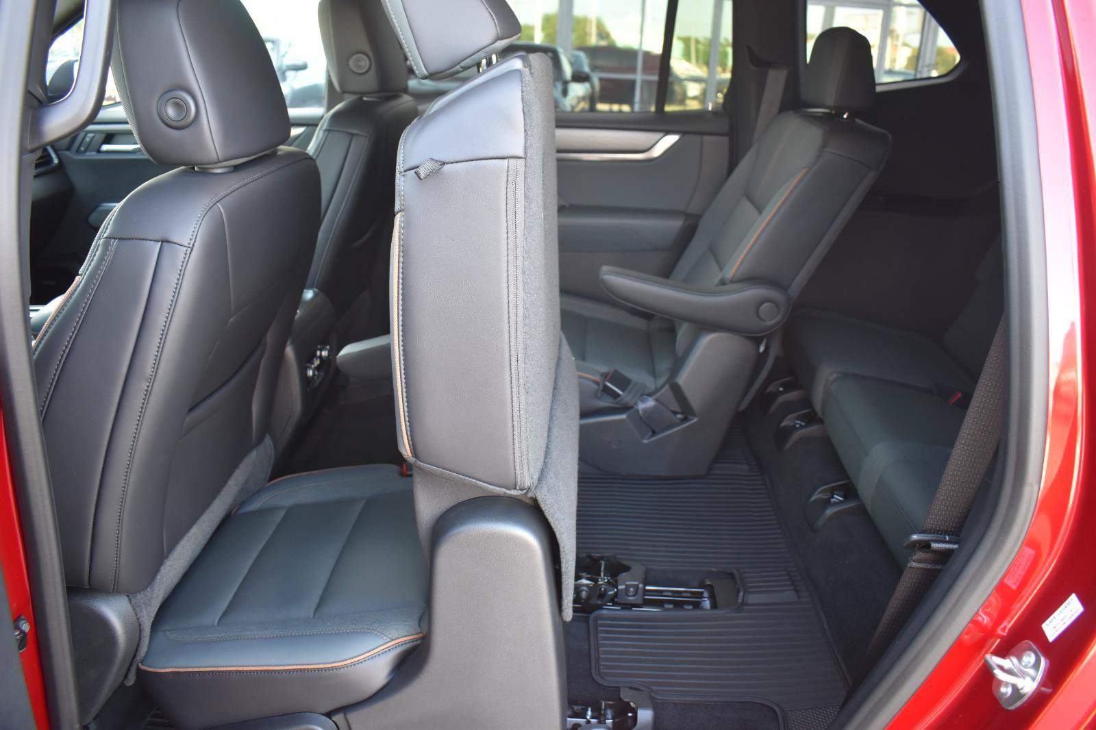Used 2026 GMC Acadia AT4 w/ Luxury Package AWD/4WD image 59