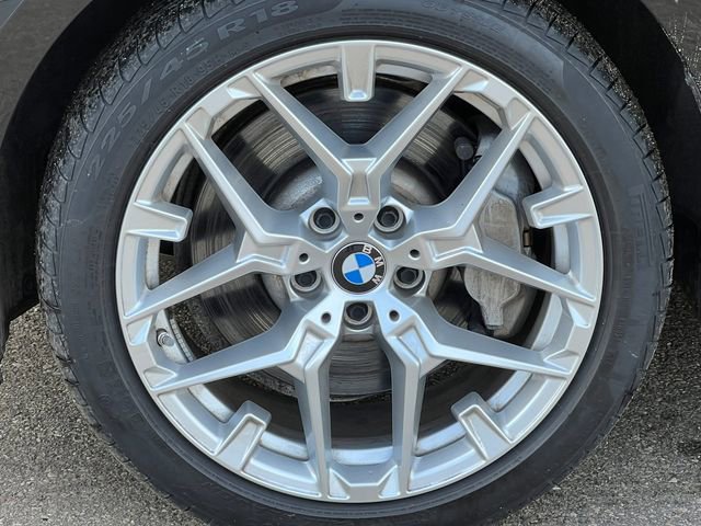 Used 2025 BMW 330i xDrive Sedan image 8