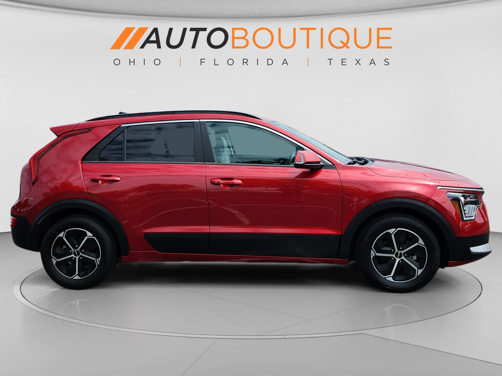Used 2023 Kia Niro EX FWD image 6