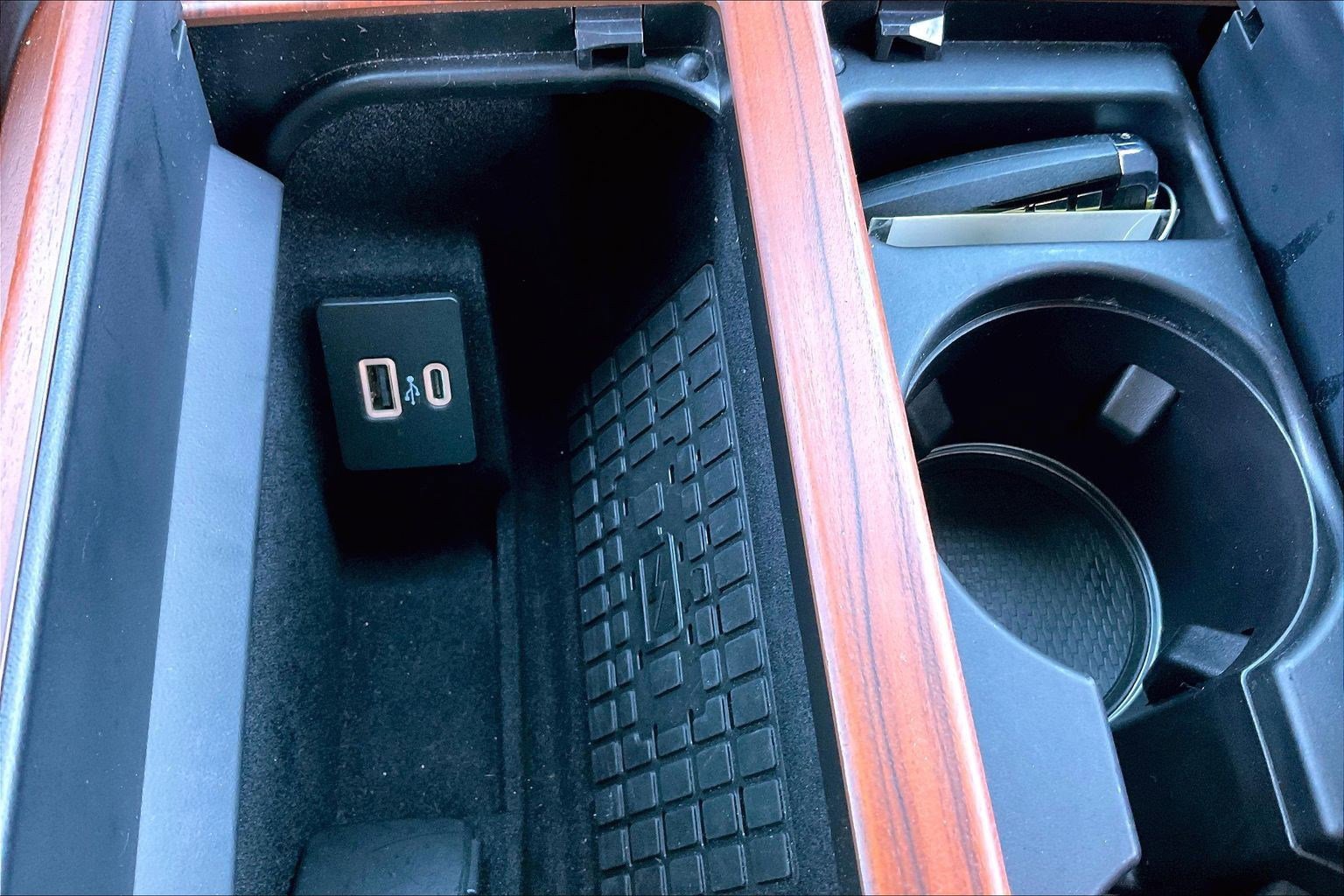 Used 2024 Lincoln Navigator Reserve w/ Equipment Group 201A image 21