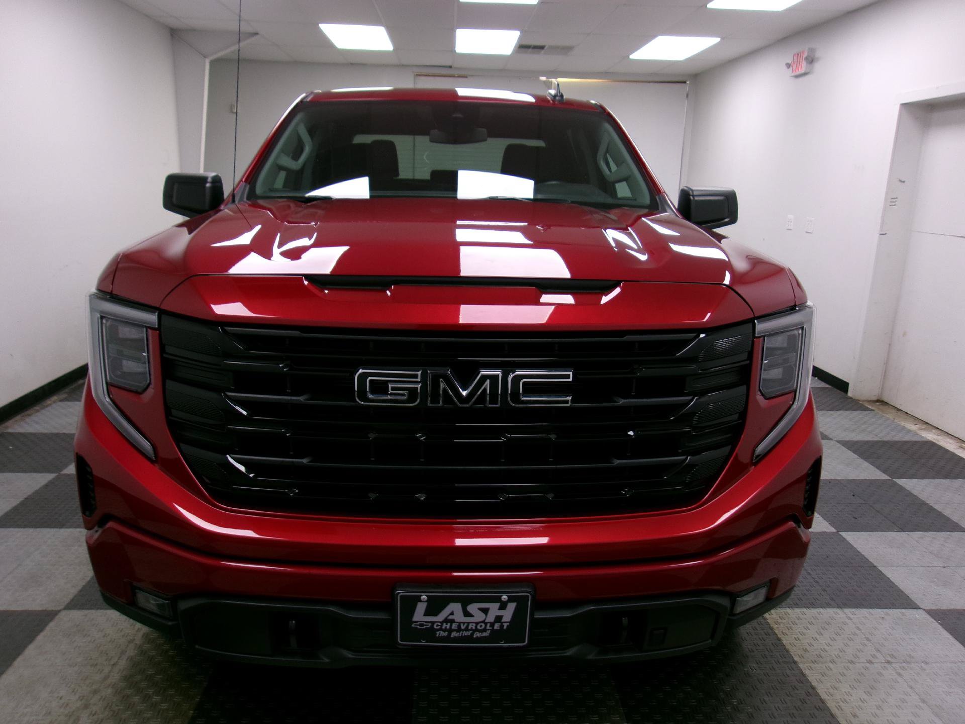 Used 2024 GMC Sierra 1500 Elevation w/ LPO, Elevation Black Package AWD/4WD image 15