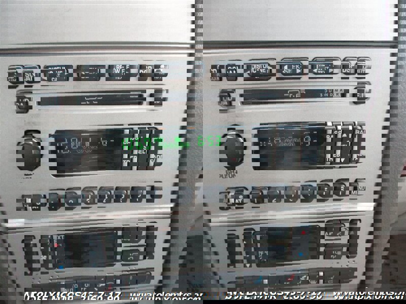 Used 2004 Lincoln LS image 21